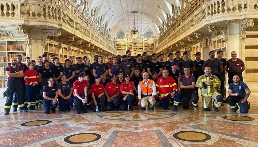 Mafra | Fire drill at Palácio de Mafra Library [Images]