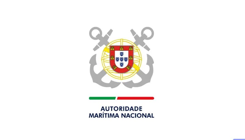 Mafra | Nadadores-salvadores resgatam homem inconsciente na Foz do Lizandro